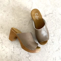 Calou Stockholm Sale/archive^Frida Clog Patent Taupe